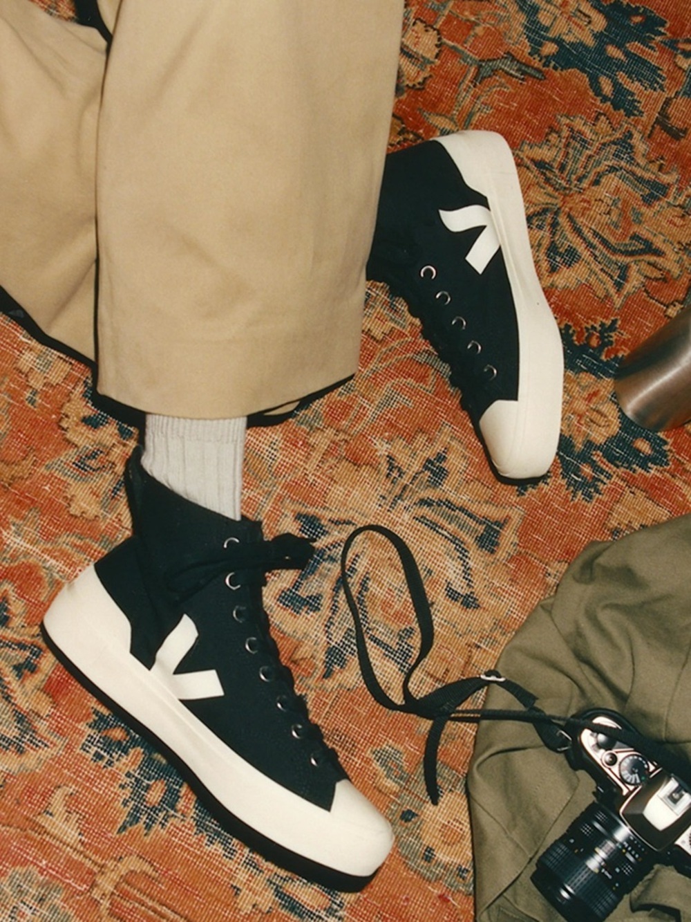 VEJA Wata II High Top Canvas Sneakers in Black Pierre